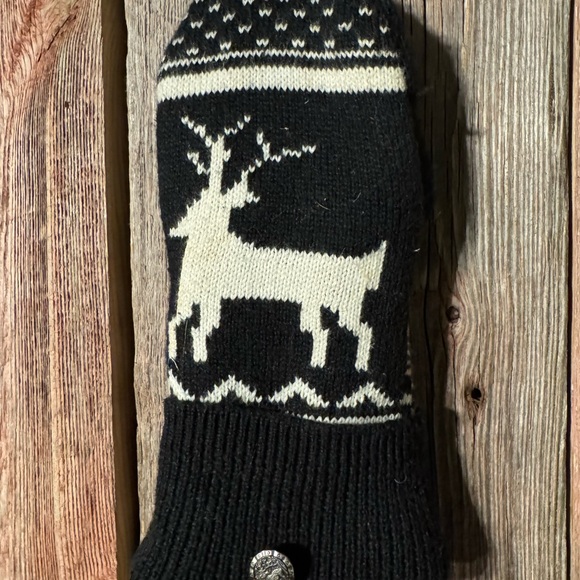 Mackinac Mittens Knit with Deer Pattern Back and White - Picture 3 of 6